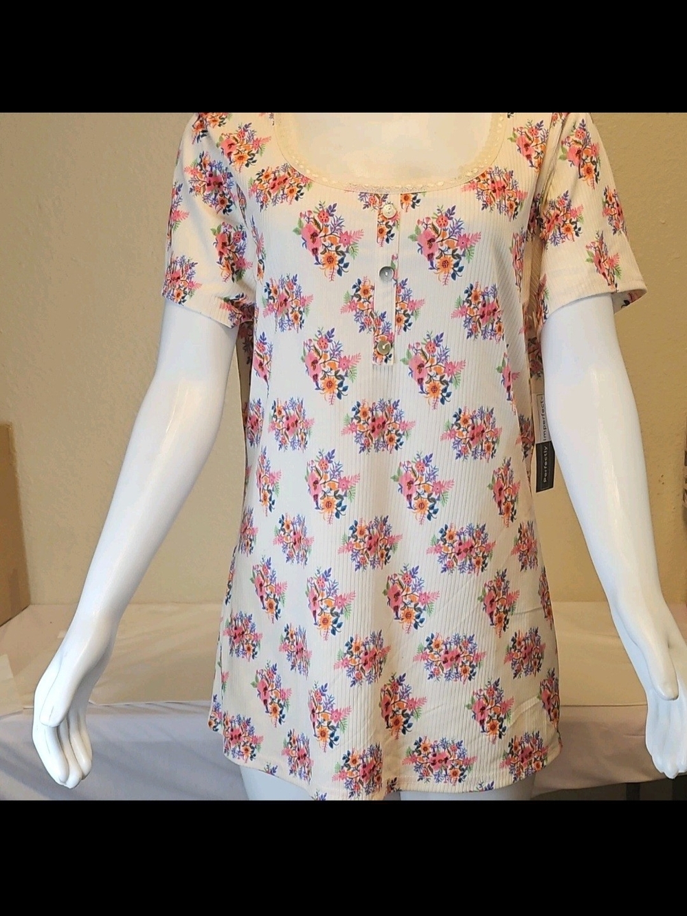 Scoop Neck Short Sleeve Floral Tee - Cream with Pink Floral